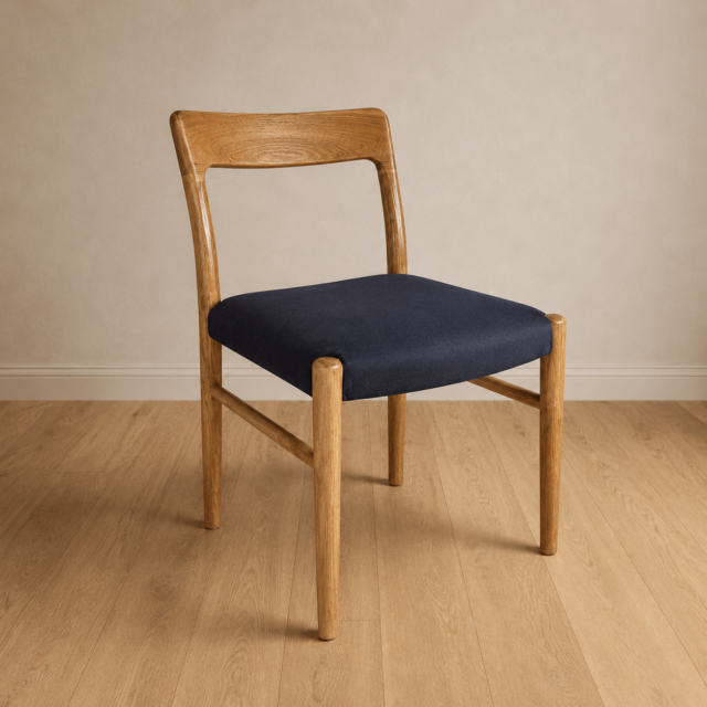 Silla Moller Petiribi Tapizada