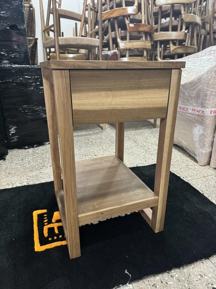 Mesa de luz Enchapada en Petiribi 1 Cajon - Imagen 3