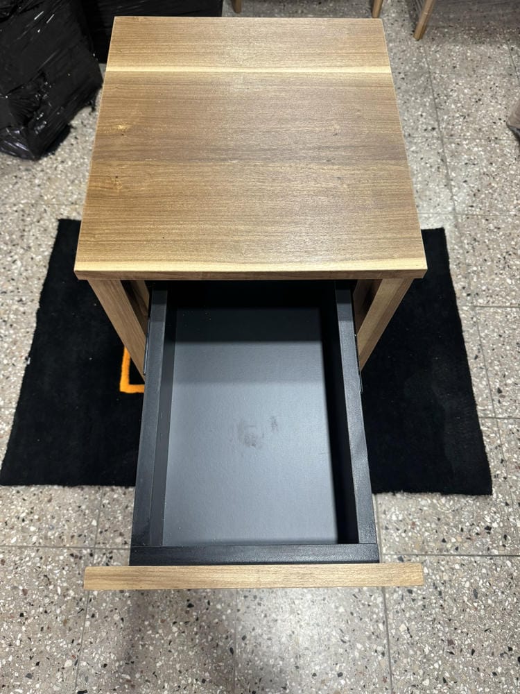 Mesa de luz Enchapada en Petiribi 1 Cajon - Imagen 5