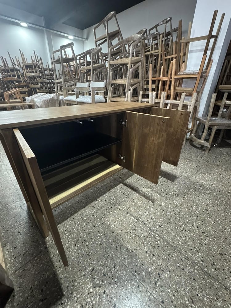 Comoda 3 puertas Enchapado en Petiribi 130cm - Imagen 2
