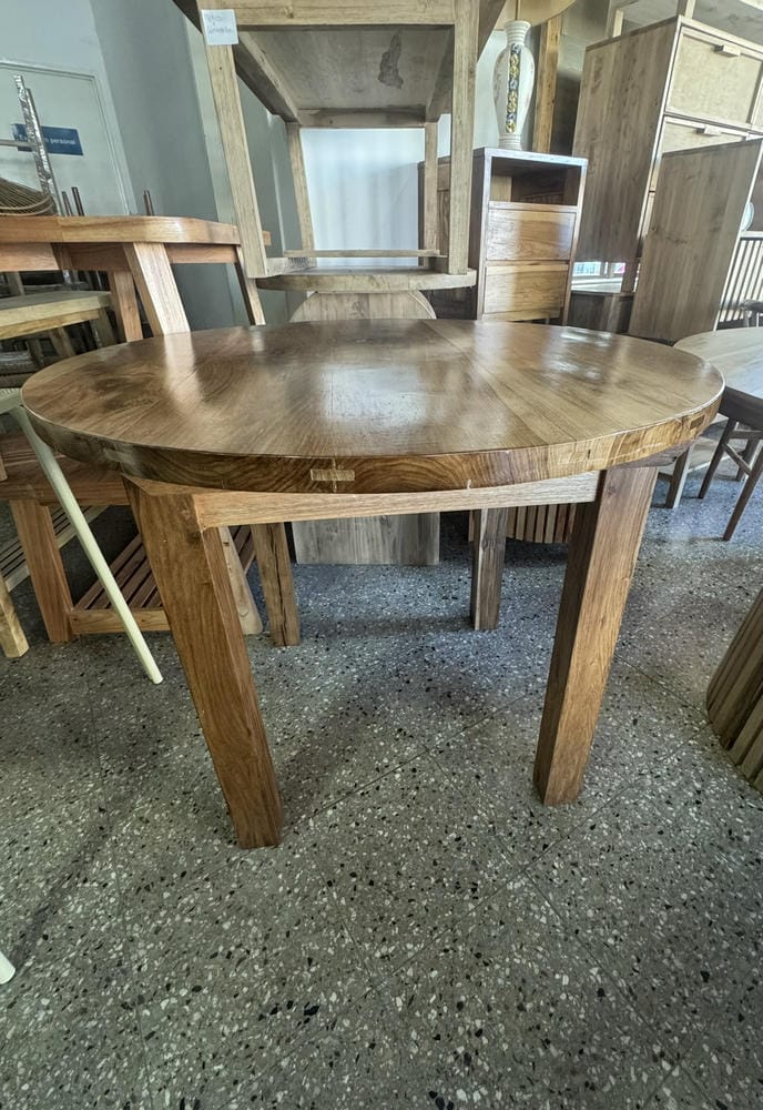Mesa redonda Petiribi maciza con base 4 patas - Imagen 3
