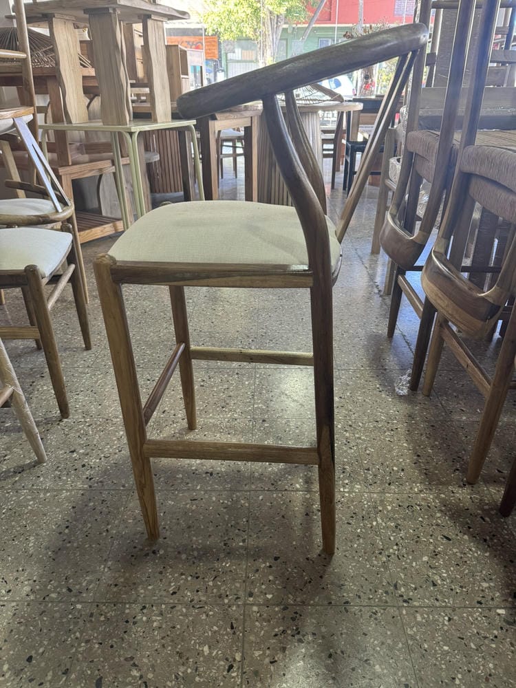 Banqueta wishbone tapizada petiribi - Imagen 4