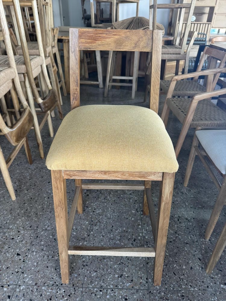 Banqueta Cuadrada Petiribi Tapizada - Imagen 4
