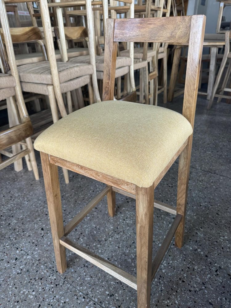 Banqueta Cuadrada Petiribi Tapizada - Imagen 5